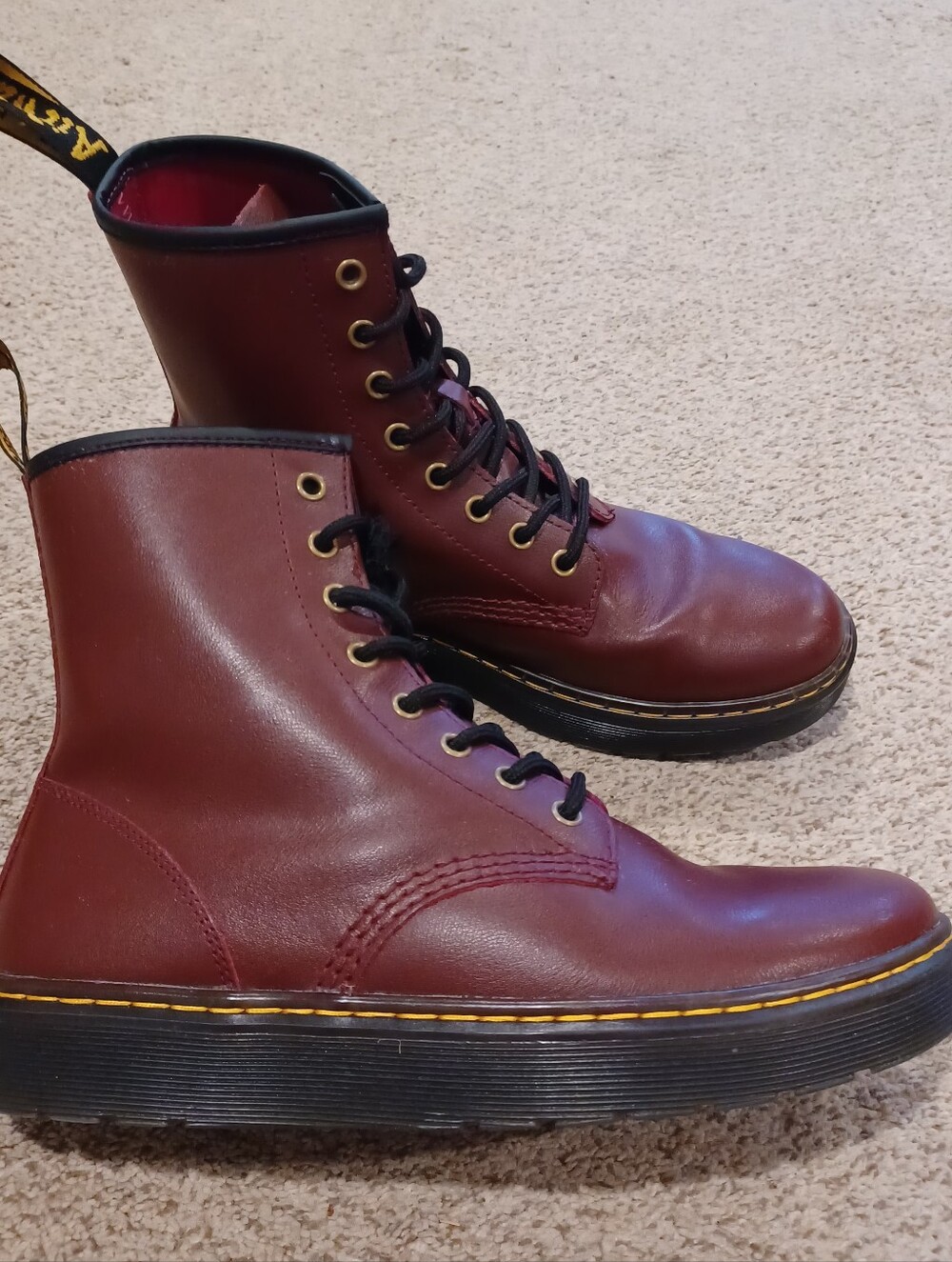 Dr. Martens Unisex Zavala boots in a cherry red leather. Mens 9 Womens 10